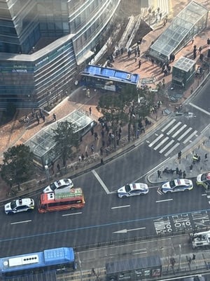 서대문역 사거리 버스 돌진, 13명 사상자 발생