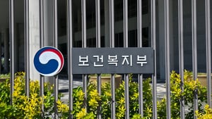 수술로봇 '가격 장벽' 못 넘으면 도태…K스타트업, 보조로봇으로 돌파